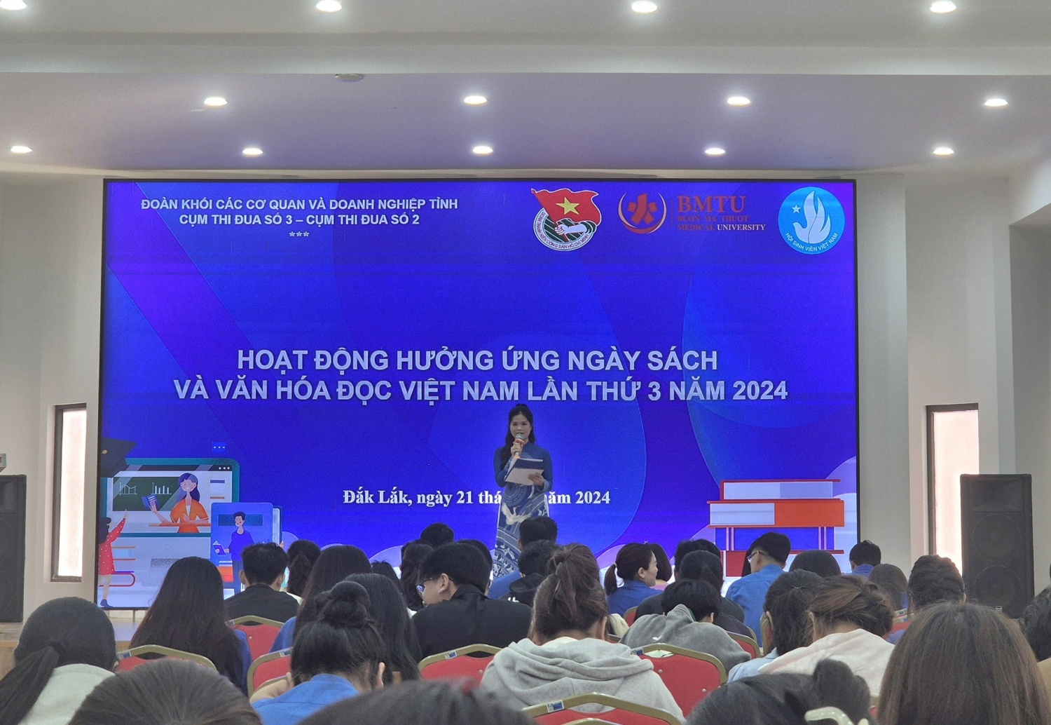 Chi đoàn Sở Công Thương hưởng ứng Ngày sách và văn hoá đọc Việt Nam lần thứ 3 năm 2024