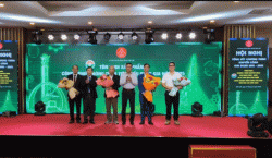 Lễ tôn vinh và trao Giấy chứng nhận sản phẩm công nghiệp nông thôn tiêu biểu tỉnh Đắk Lắk năm 2025.