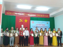 Lễ tôn vinh và trao Giấy chứng nhận sản phẩm công nghiệp nông thôn tiêu biểu khu vực miền Trung - Tây Nguyên năm 2024