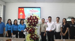 Công đoàn ngành Công Thương: Kết nạp 114 người lao động Công ty TNHH XNK Ô tô Tây Nguyên vào tổ chức công đoàn