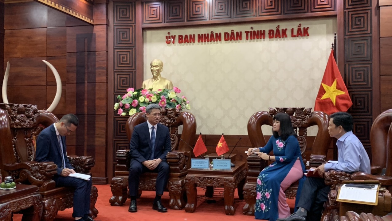 Tổng Lãnh sự quán Cộng hòa Nhân dân Trung hoa tại thành phố Hồ Chí Minh thăm và làm việc tại tỉnh Đắk Lắk