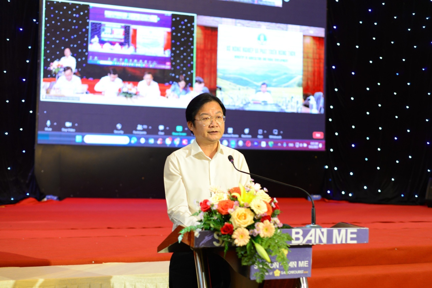 Ông Nguyễn Hoài Dương Giám đốc Sở NN&PTNT phát biểu tại Diễn đàn