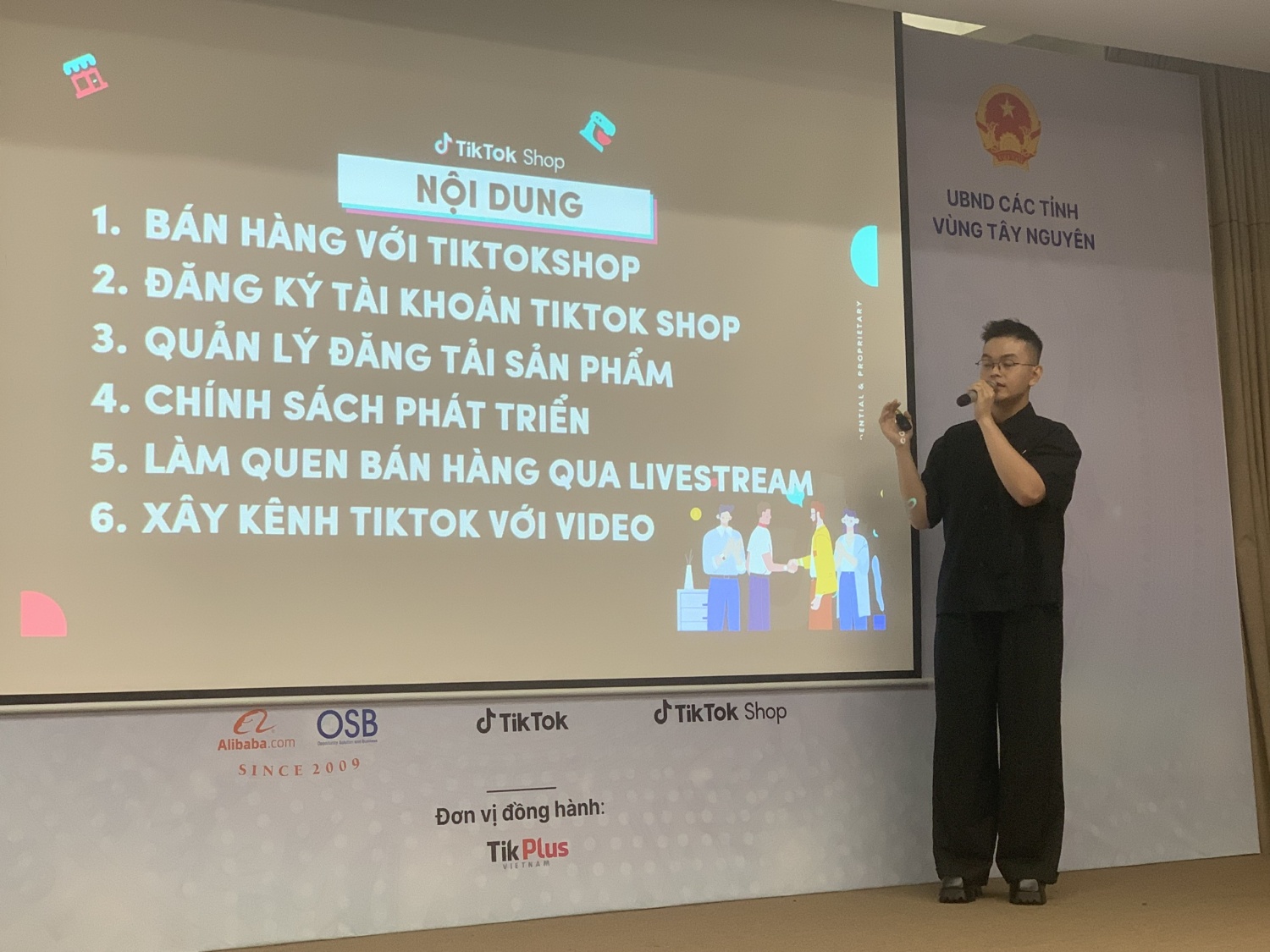 Đẩy mạnh ứng dụng công nghệ thông tin và chuyển đổi số trong hoạt động Xúc tiến thương mại năm 2024