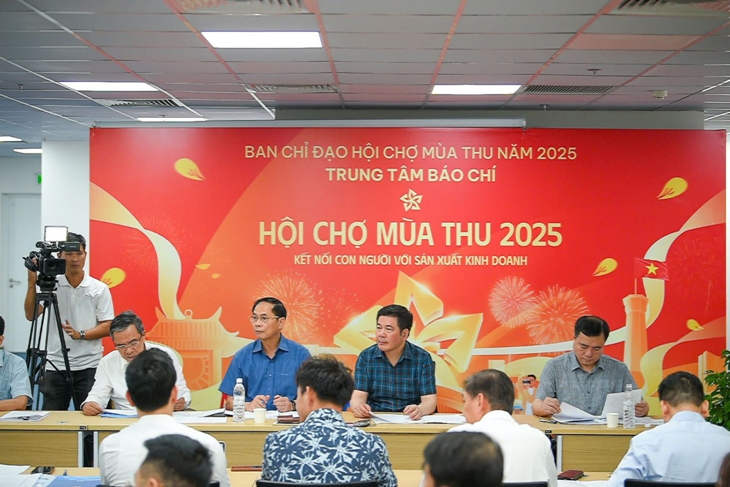 Đảm bảo đúng tiến độ triển khai tổ chức Hội chợ Mùa thu 2025