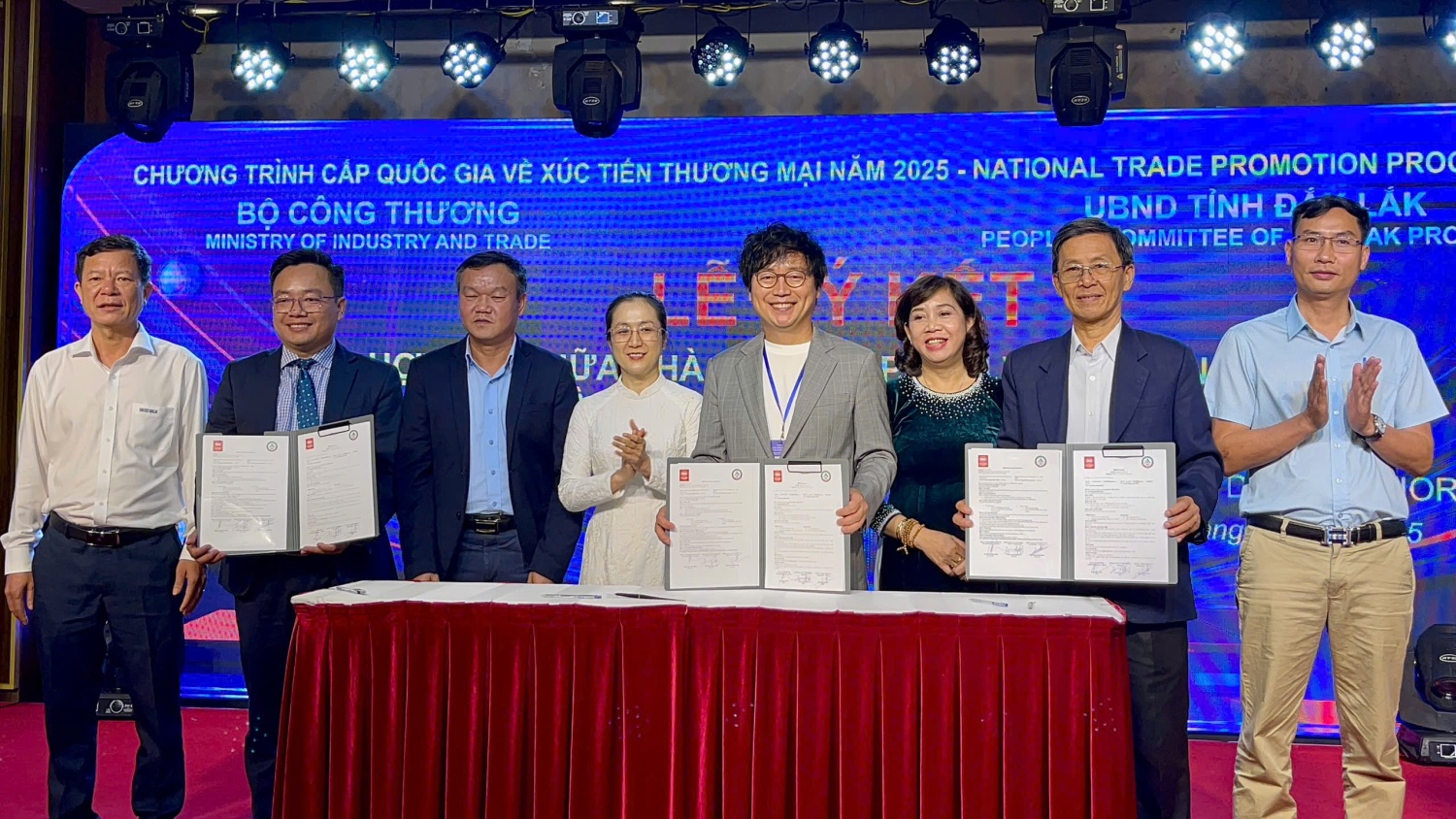 Tỉnh Đắk Lắk: tổ chức Chương trình đoàn doanh nghiệp nước ngoài vào Việt Nam giao dịch mua hàng vùng Tây Nguyên thuộc Chương trình cấp quốc gia về Xúc tiến thương mại năm 2025