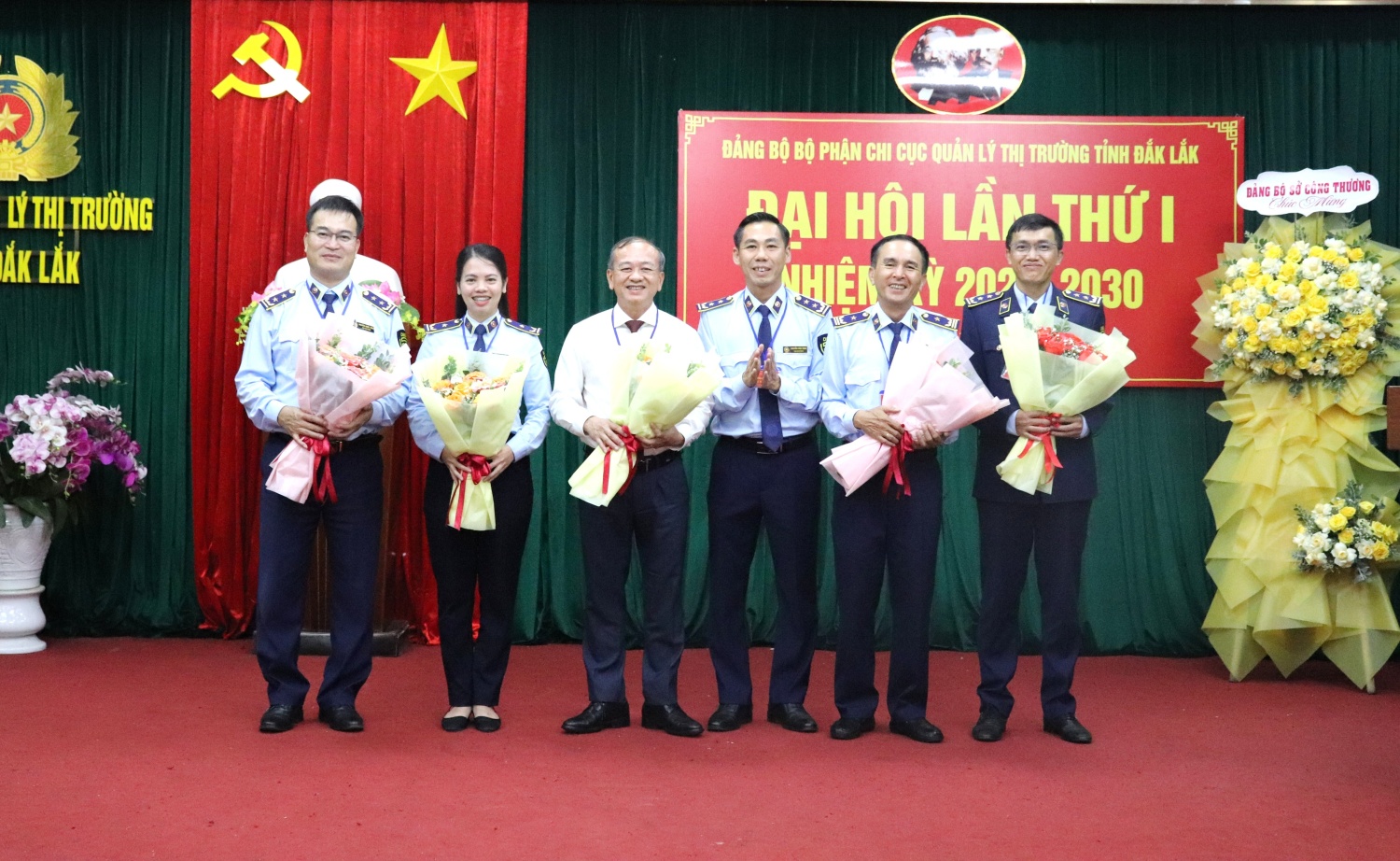 BCH MỚI
