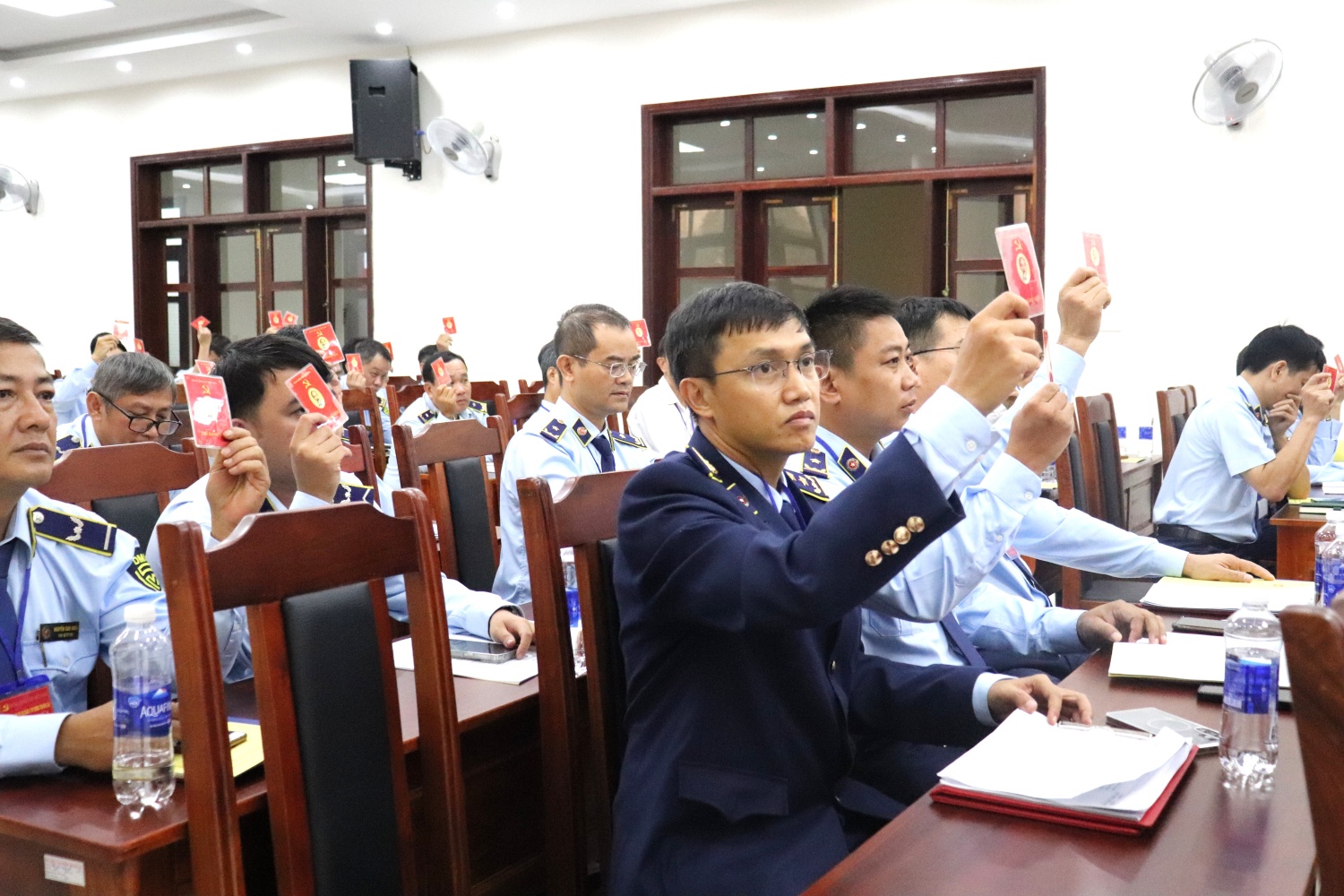 BIỂU QUYẾT