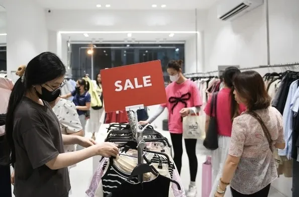 Bộ Công Thương: quy định hạn mức tối đa về giá trị của hàng hóa, dịch vụ dùng để khuyến mại, mức giảm giá tối đa đối với hàng hóa, dịch vụ được khuyến mại mà thương nhân được thực hiện trong hoạt động khuyến mại.